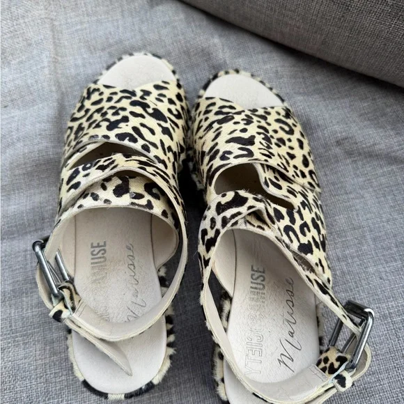 Matisse Leopard Print Platform Sandals - Picture 2 of 2